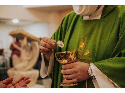 Felicitări pentru Prima Sfântă Împărtășanie