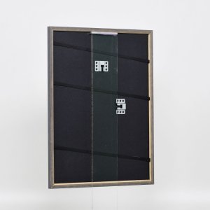 Efekt rama z litego drewna profil 25 orzech brąz 14,8x21 cm szkło muzealne