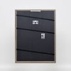 Efekt rama z litego drewna profil 25 orzech brąz 14,8x21 cm szkło muzealne