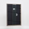 Efekt rama z litego drewna profil 25 orzech brąz 14,8x21 cm szkło muzealne
