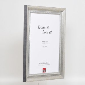 Efekt rama z litego drewna profil 28 srebrny 24x30 cm szkło antyrefleksyjne