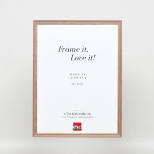 Efekt rama z litego drewna profil 25 orzech brąz 40x50 cm szkło akrylowe