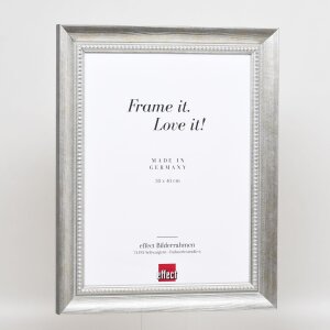 Efekt rama z litego drewna profil 28 srebrny 7x10 cm szkło akrylowe