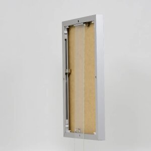 Efektowa aluminiowa ramka na zdjęcia Quadro 25x35 cm srebrne szkło akrylowe