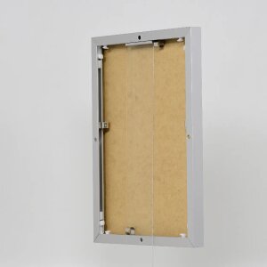 Efektowa aluminiowa ramka na zdjęcia Quadro 25x35 cm srebrne szkło akrylowe