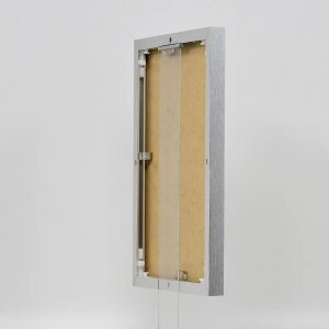Efektowa aluminiowa ramka na zdjęcia Quadro 25x35 cm srebrna, szkło akrylowe o wysokim połysku