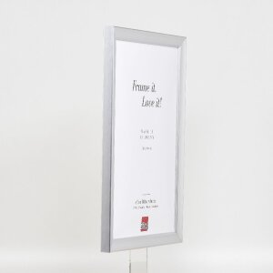 Ramka na zdjęcia z drewna Profil 41, srebrna, 25x30 cm, z szkłem muzealnym