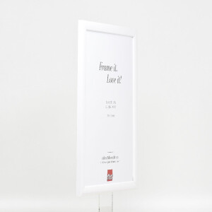 Ramka na zdjęcia z drewna Profil 43, biała, matowa, 30x30 cm, szkło muzealne