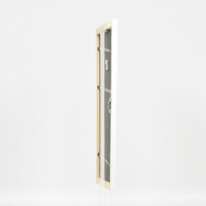 Ramka na zdjęcia z drewna Effect, model Profil 43, biały połysk, 50x60 cm, szkło muzealne