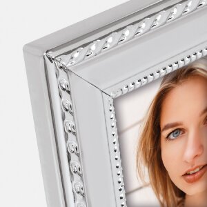 Ramka na zdjęcia z metalu ZEP 136S02 – srebrna, perłowa, 4 rozmiary